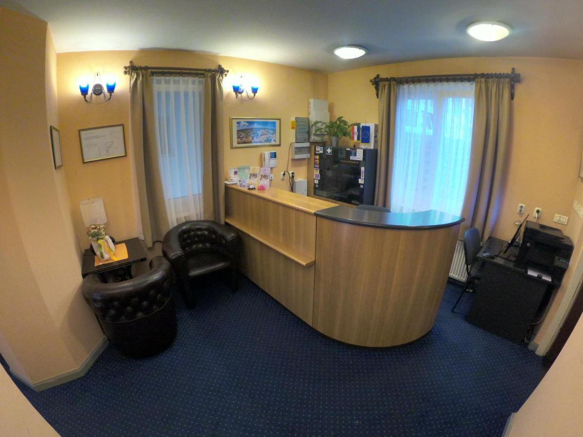 Hotel Carlstadt Karlovac Exteriér fotografie