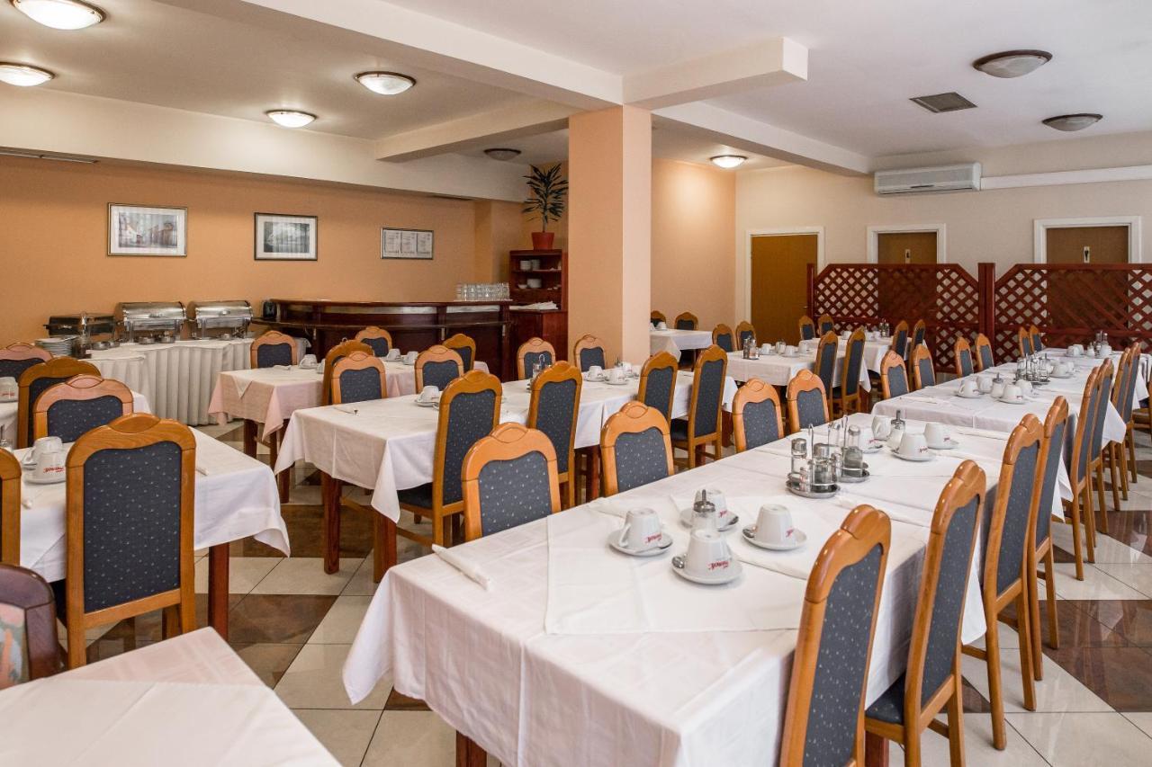 Hotel Carlstadt Karlovac Exteriér fotografie