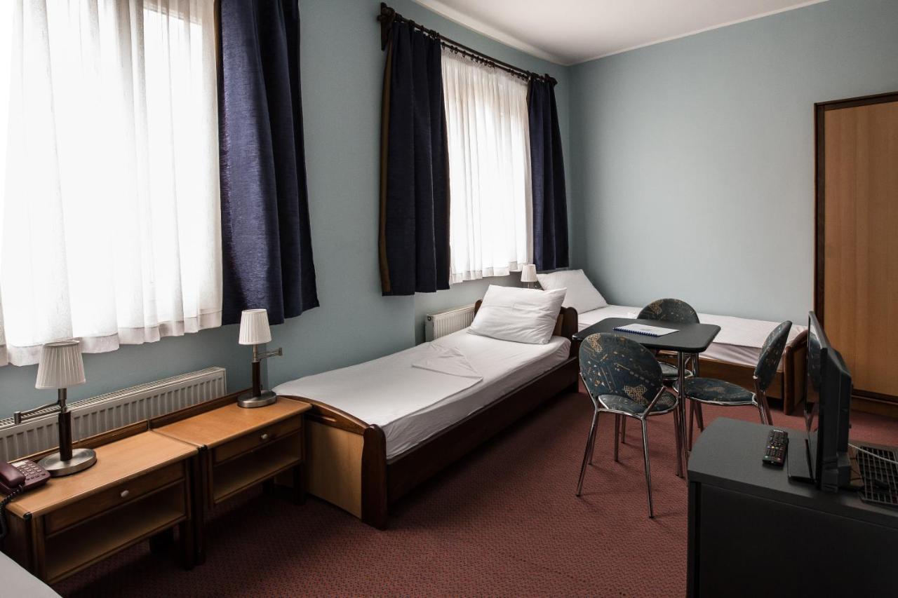 Hotel Carlstadt Karlovac Exteriér fotografie